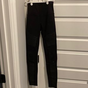 Alo Motto Style Leggings